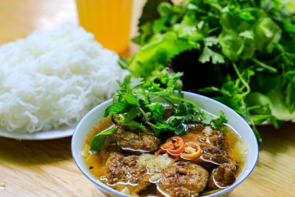 Bún chả hàng mành