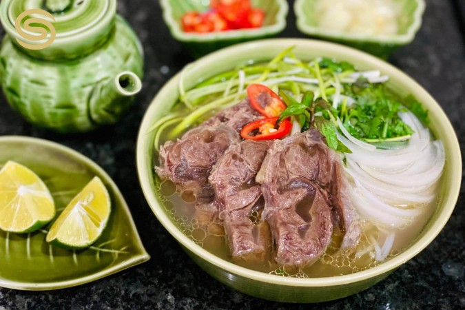 Enjoy the taste of Hanoi pho